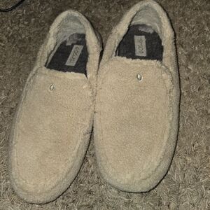 OluKai Nohea Heu Slipper Womens Size 9 Tan Beige Sherpa Shearling Slip On Shoes